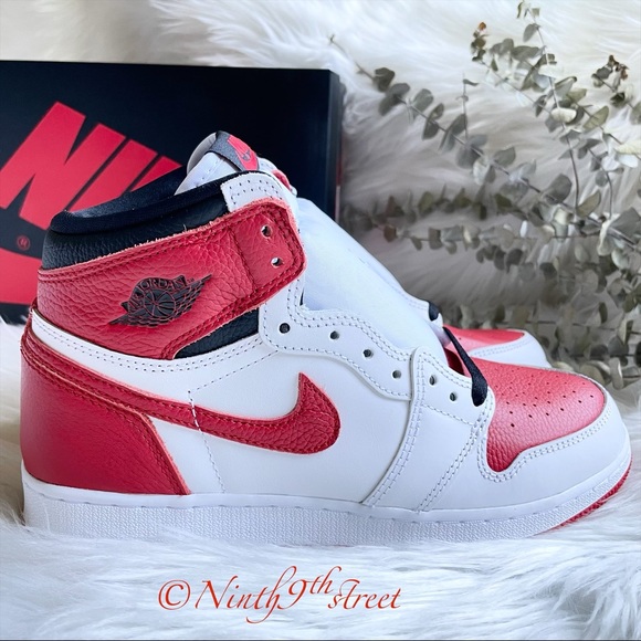 Nike Air Jordan 1 Retro High OG Shoe White Black University Red PRICE FIRM - Picture 1 of 13